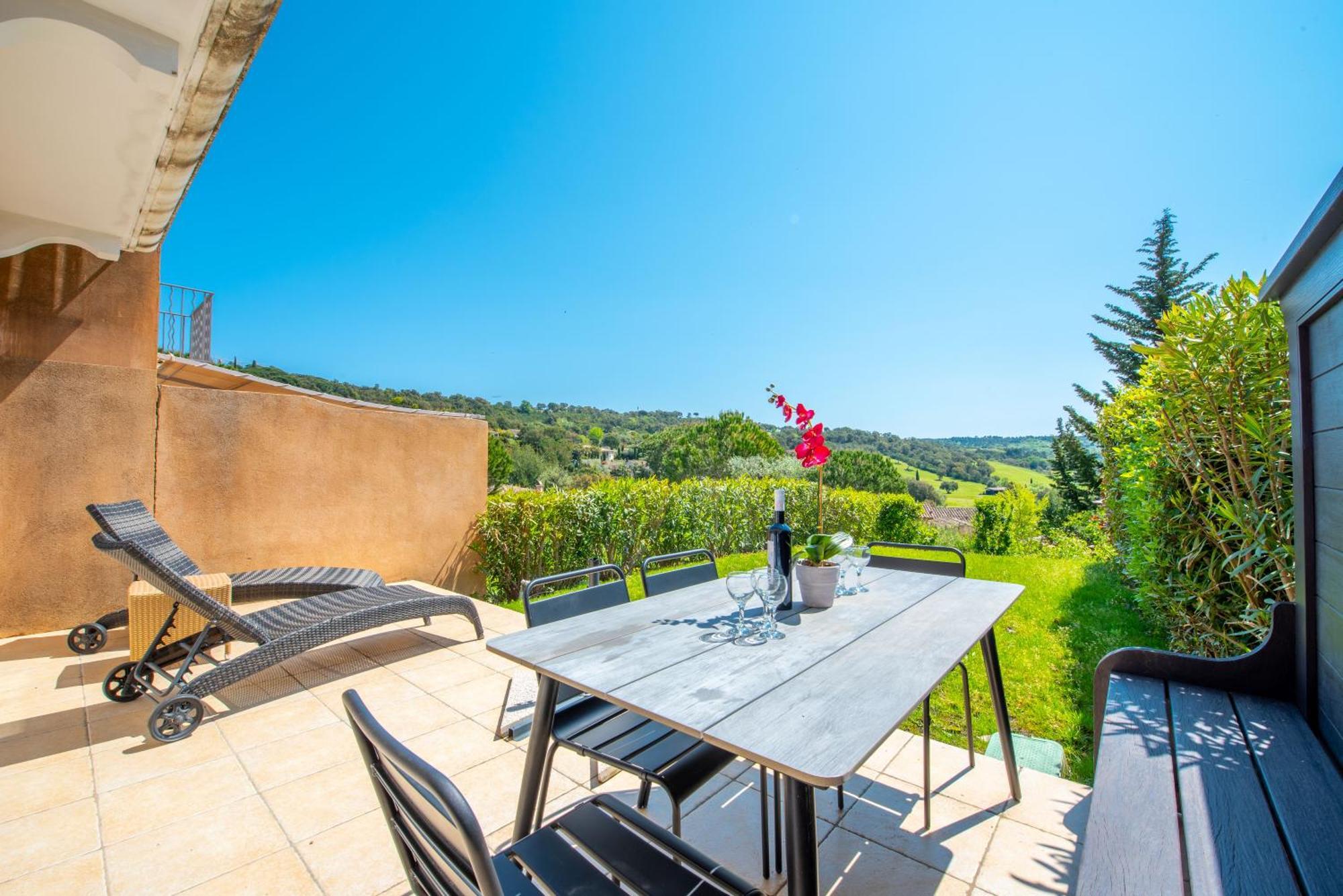 Saint-Tropez Golf Residences Luaran gambar